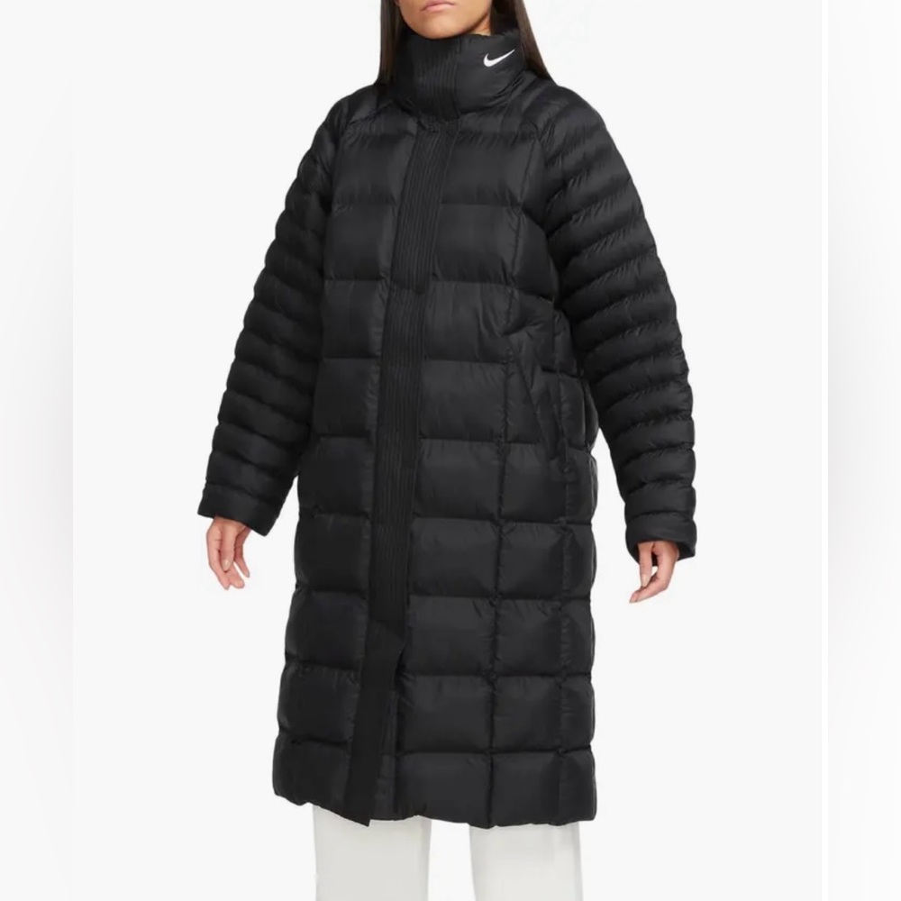 NIKE Sportswear Swoosh Puffer Therma-FIT Parka